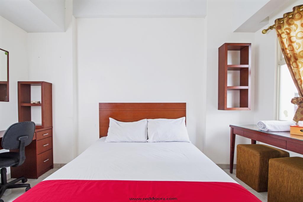 Reddoorz Apartment @ Margonda Residence Depok Extérieur photo