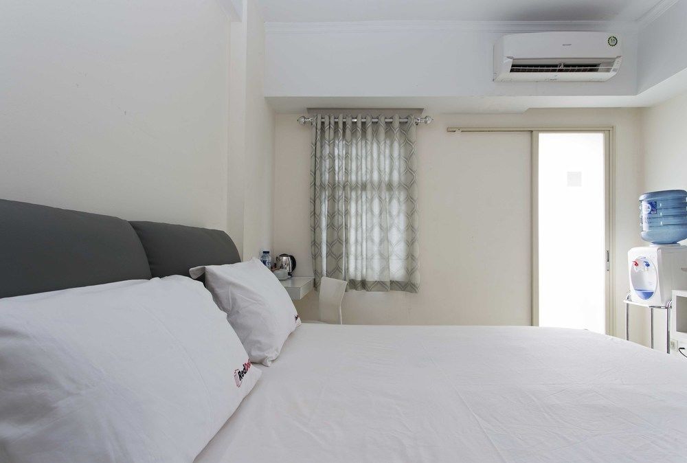 Reddoorz Apartment @ Margonda Residence Depok Extérieur photo