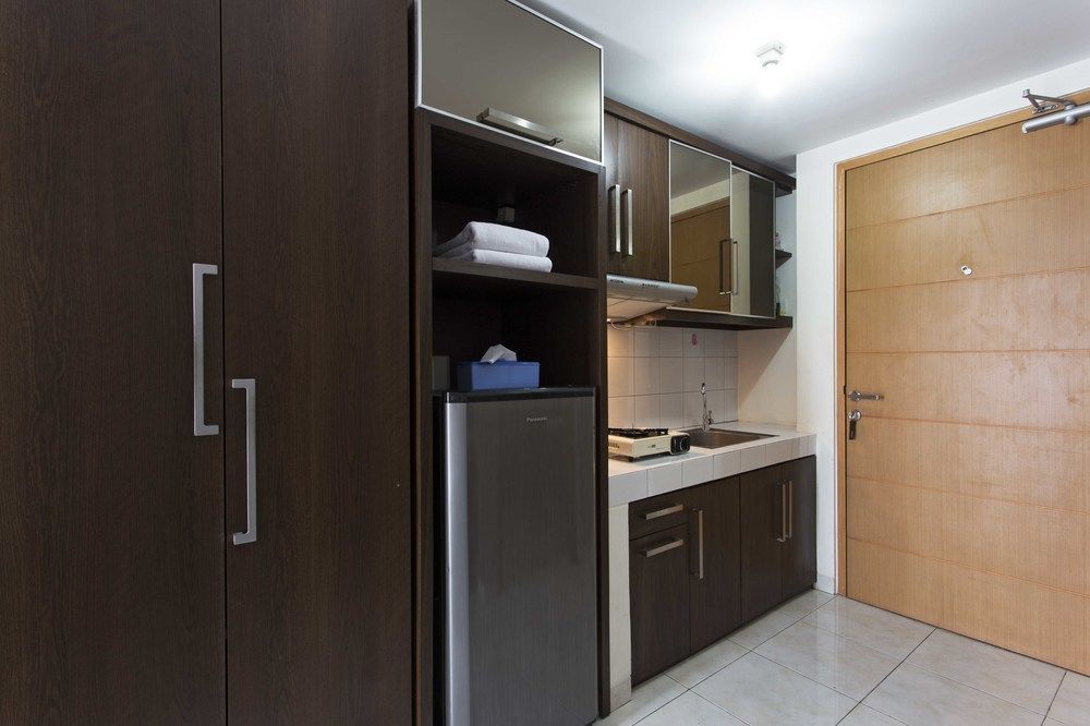 Reddoorz Apartment @ Margonda Residence Depok Extérieur photo