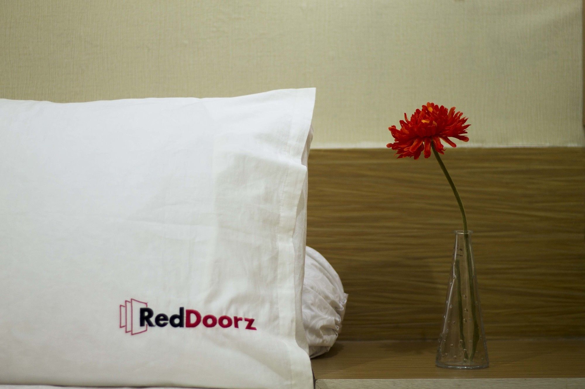 Reddoorz Apartment @ Margonda Residence Depok Extérieur photo